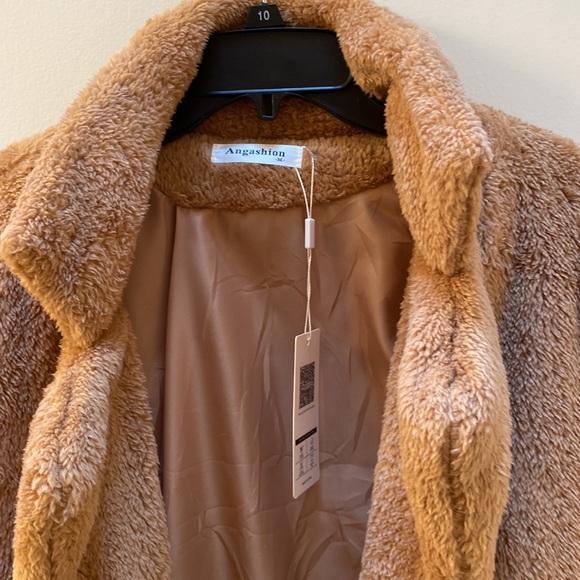 Angashion fuzzy, long coat - Picture 2 of 6